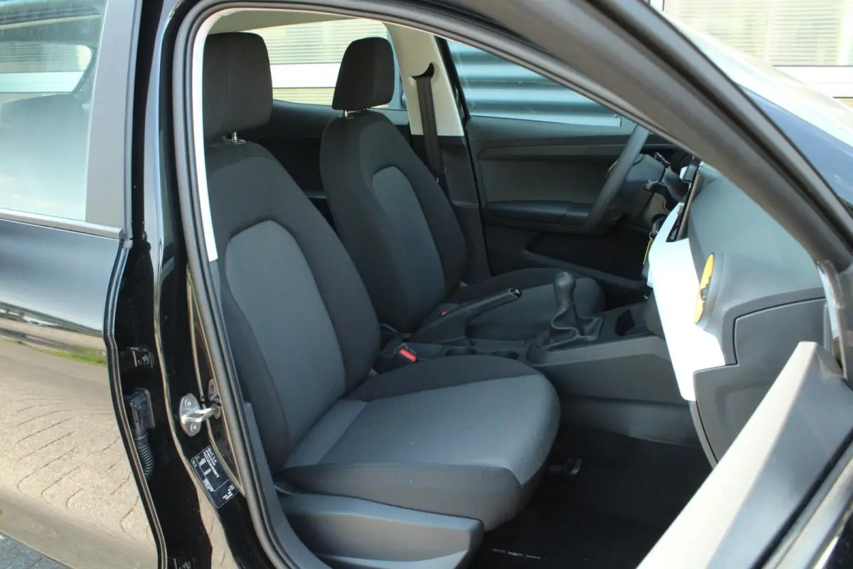 1.0 EcoTSI 95pk Reference | 15" Velgen | Airco