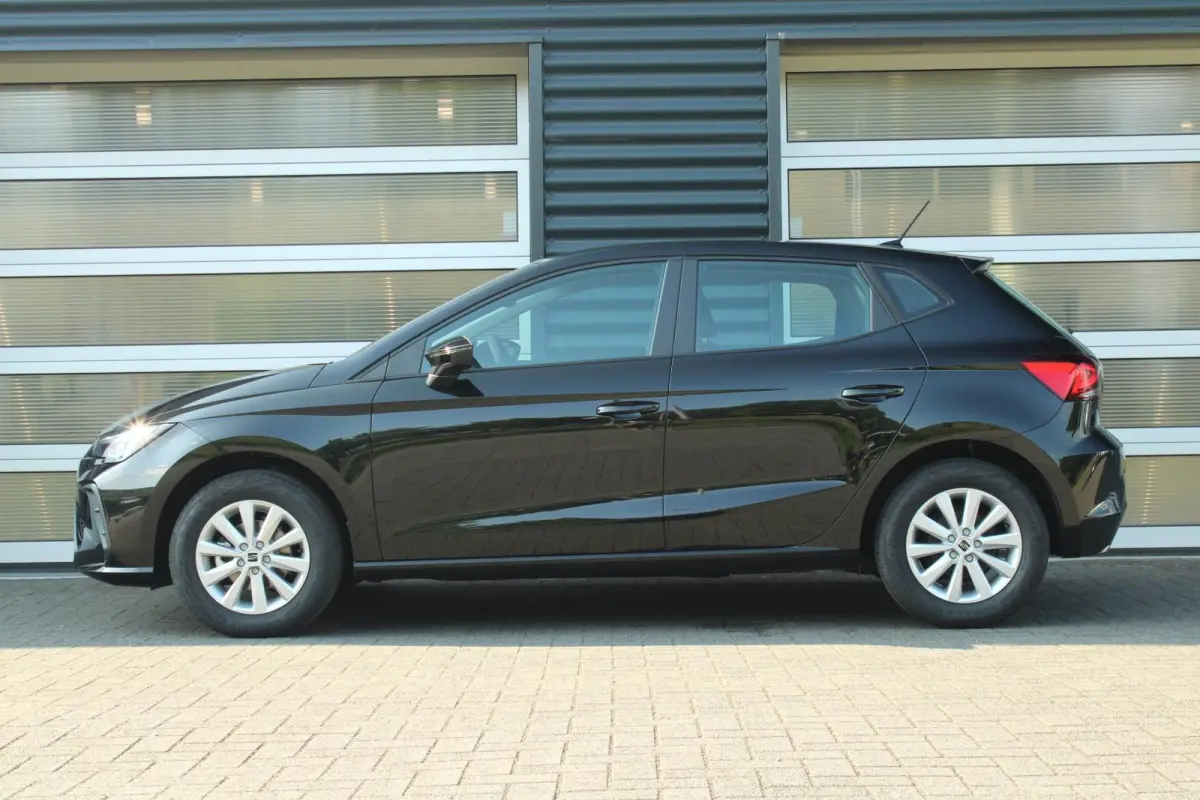 1.0 EcoTSI 95pk Reference | 15" Velgen | Airco