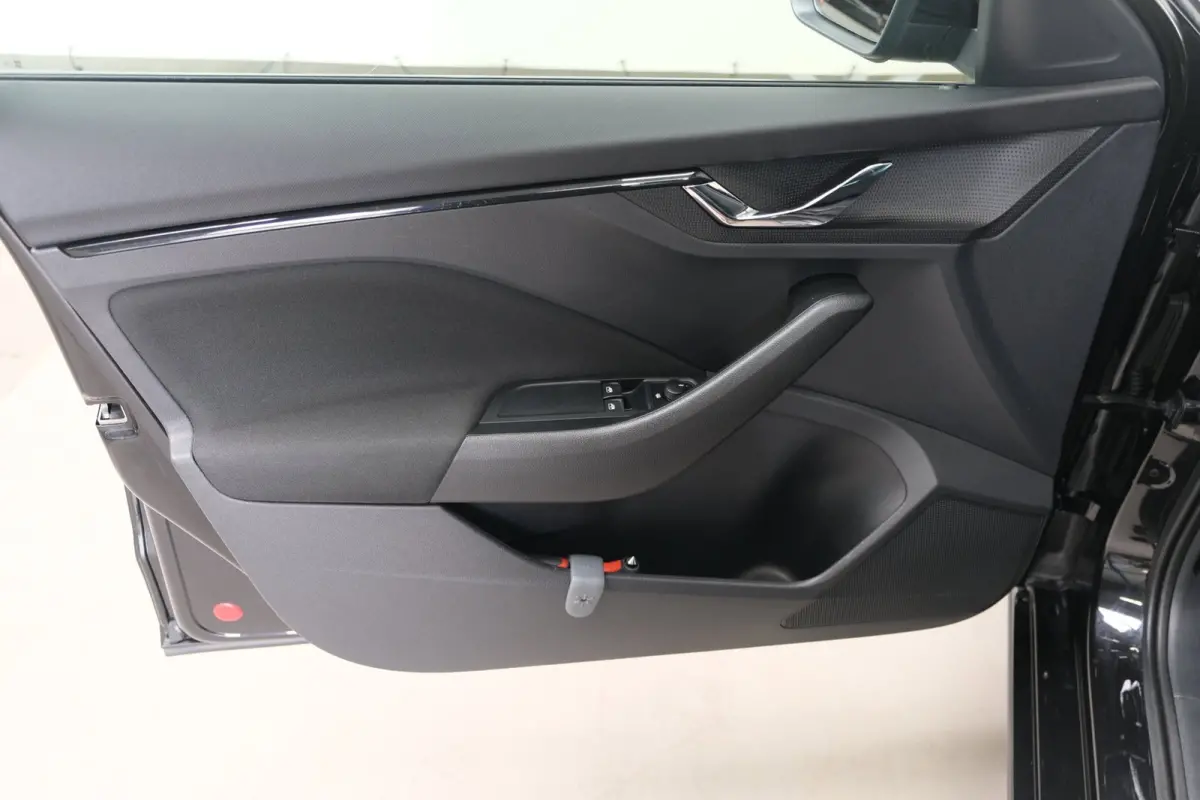 1.0 TSI Online Edition - N.A.P. Airco, Cruise, PDC, Carplay.