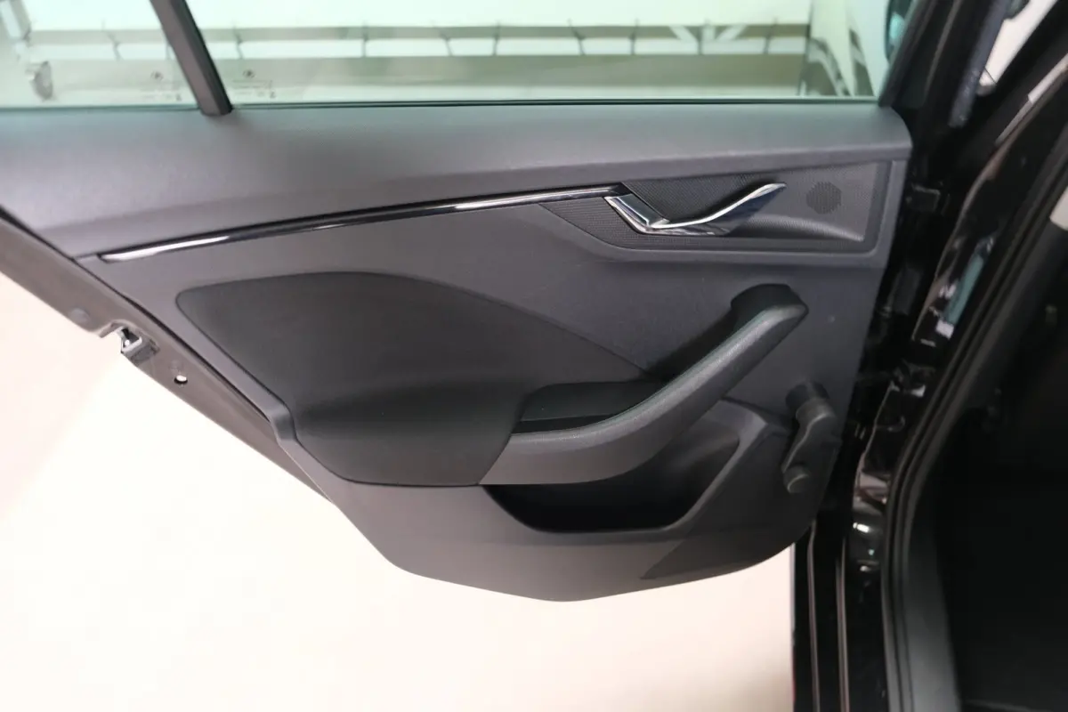 1.0 TSI Online Edition - N.A.P. Airco, Cruise, PDC, Carplay.
