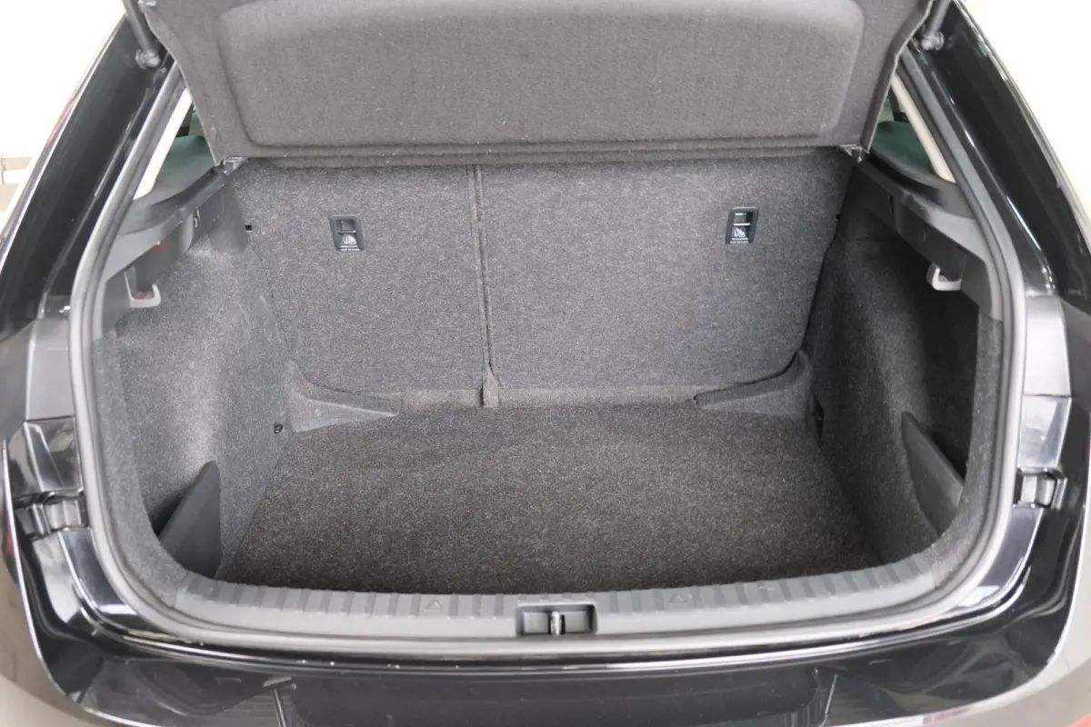 1.0 TSI Online Edition - N.A.P. Airco, Cruise, PDC, Carplay.