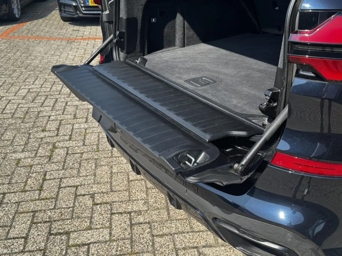 xDrive30d M-Sport|Matrix|21"|286PK|Leder|Memory|6Cilinder