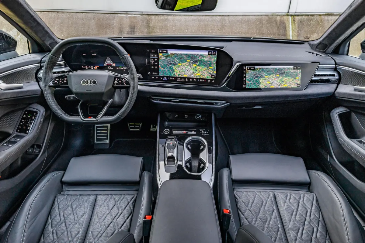 55 TFSI-e 367pk Quattro S edition Competition | Panoramadak met Smartglass | Luchtvering | Sportstoel Plus incl. Massage / Ventilatie  | Vierwielbesturing | Head-up | Keyless
