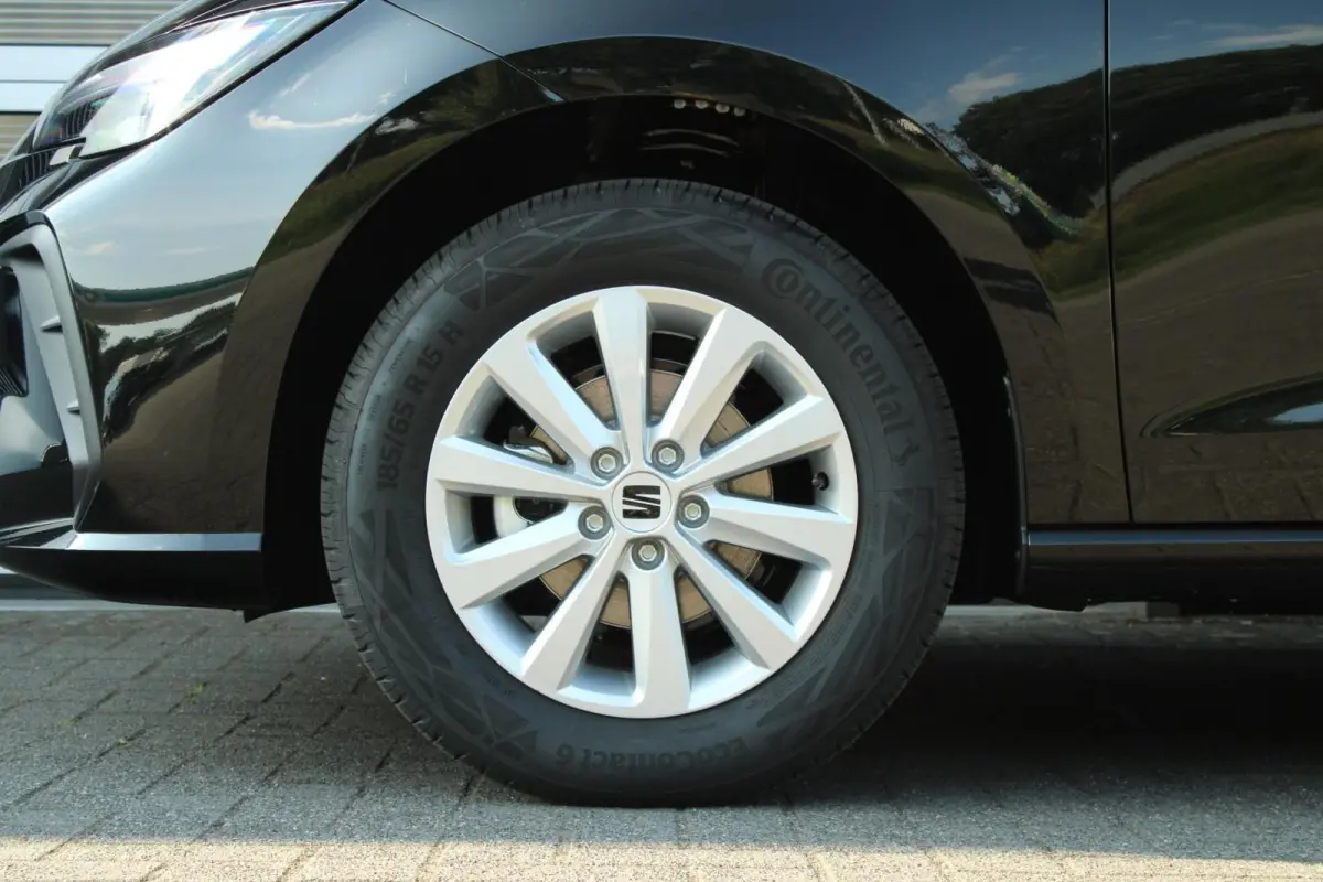1.0 EcoTSI 95pk Reference | 15" Velgen | Airco