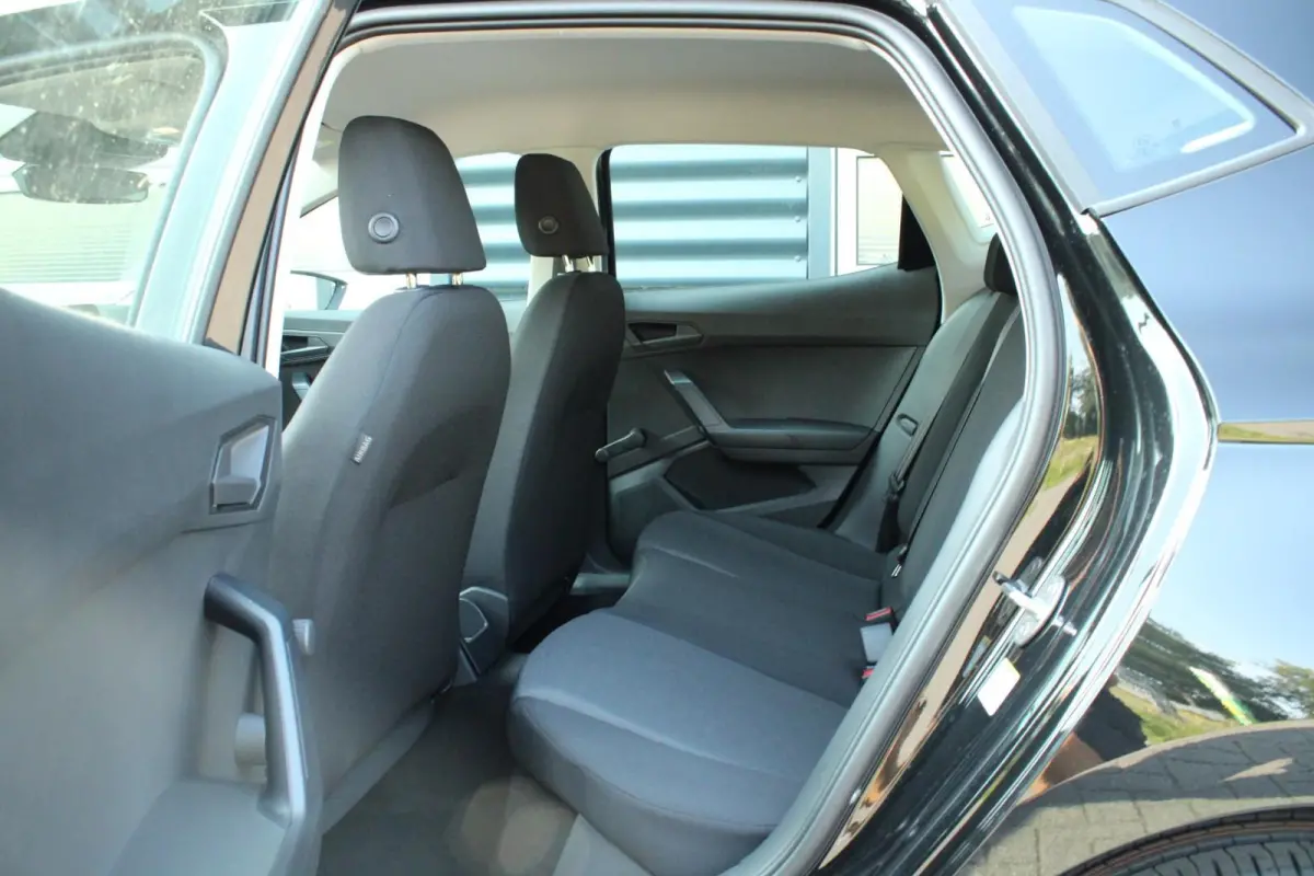 1.0 EcoTSI 95pk Reference | 15" Velgen | Airco