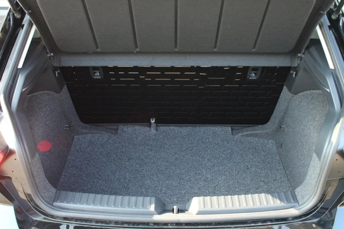 1.0 EcoTSI 95pk Reference | 15" Velgen | Airco