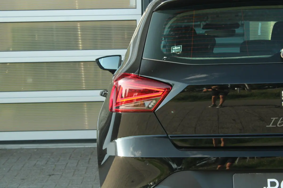 1.0 EcoTSI 95pk Reference | 15" Velgen | Airco