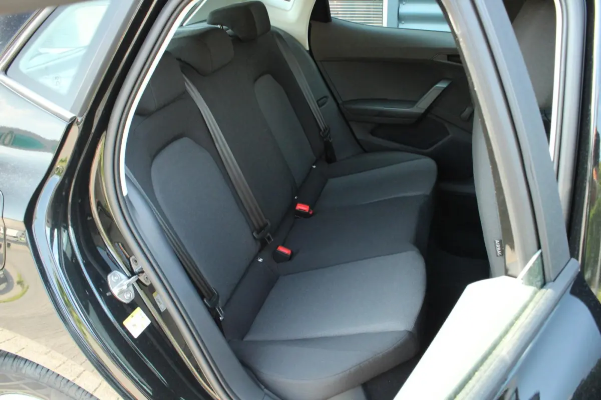 1.0 EcoTSI 95pk Reference | 15" Velgen | Airco