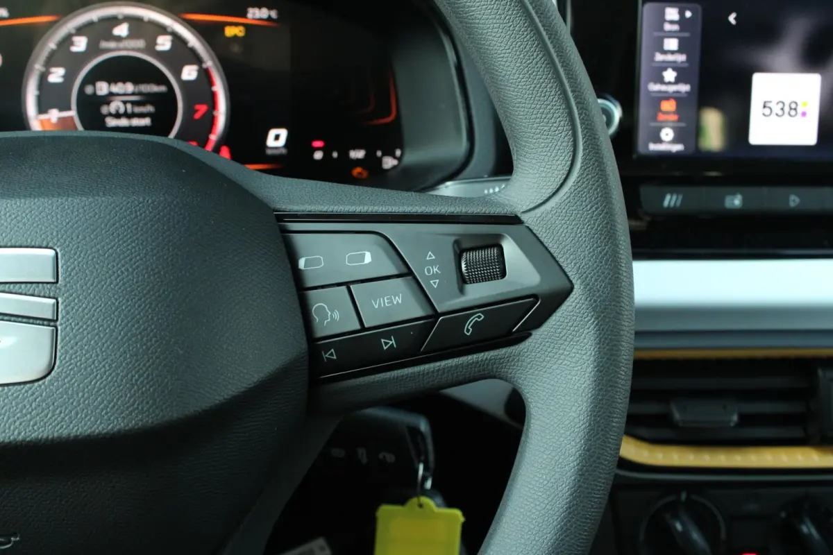 1.0 EcoTSI 95pk Reference | 15" Velgen | Airco