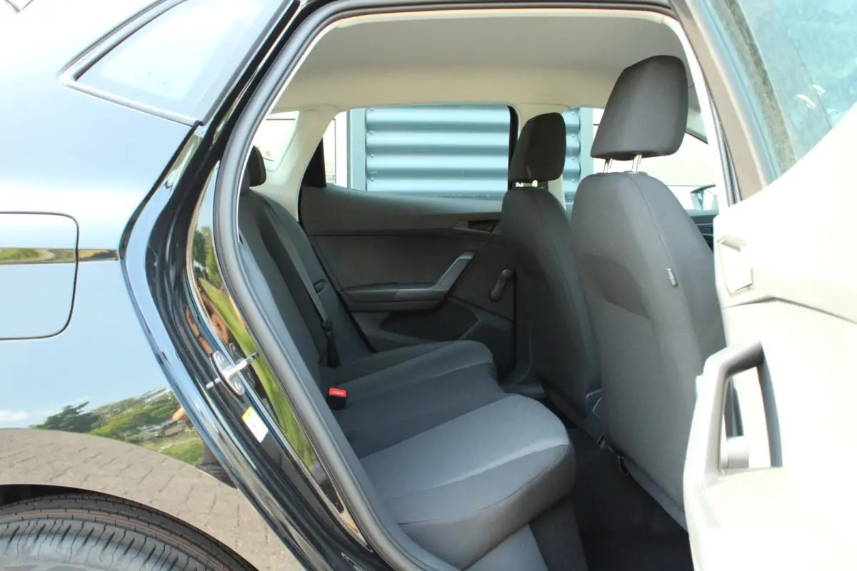 1.0 EcoTSI 95pk Reference | 15" Velgen | Airco