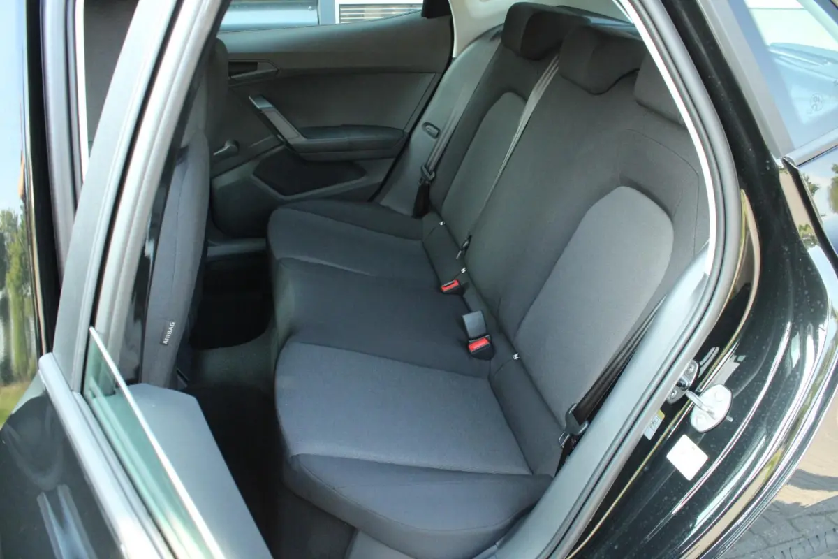 1.0 EcoTSI 95pk Reference | 15" Velgen | Airco