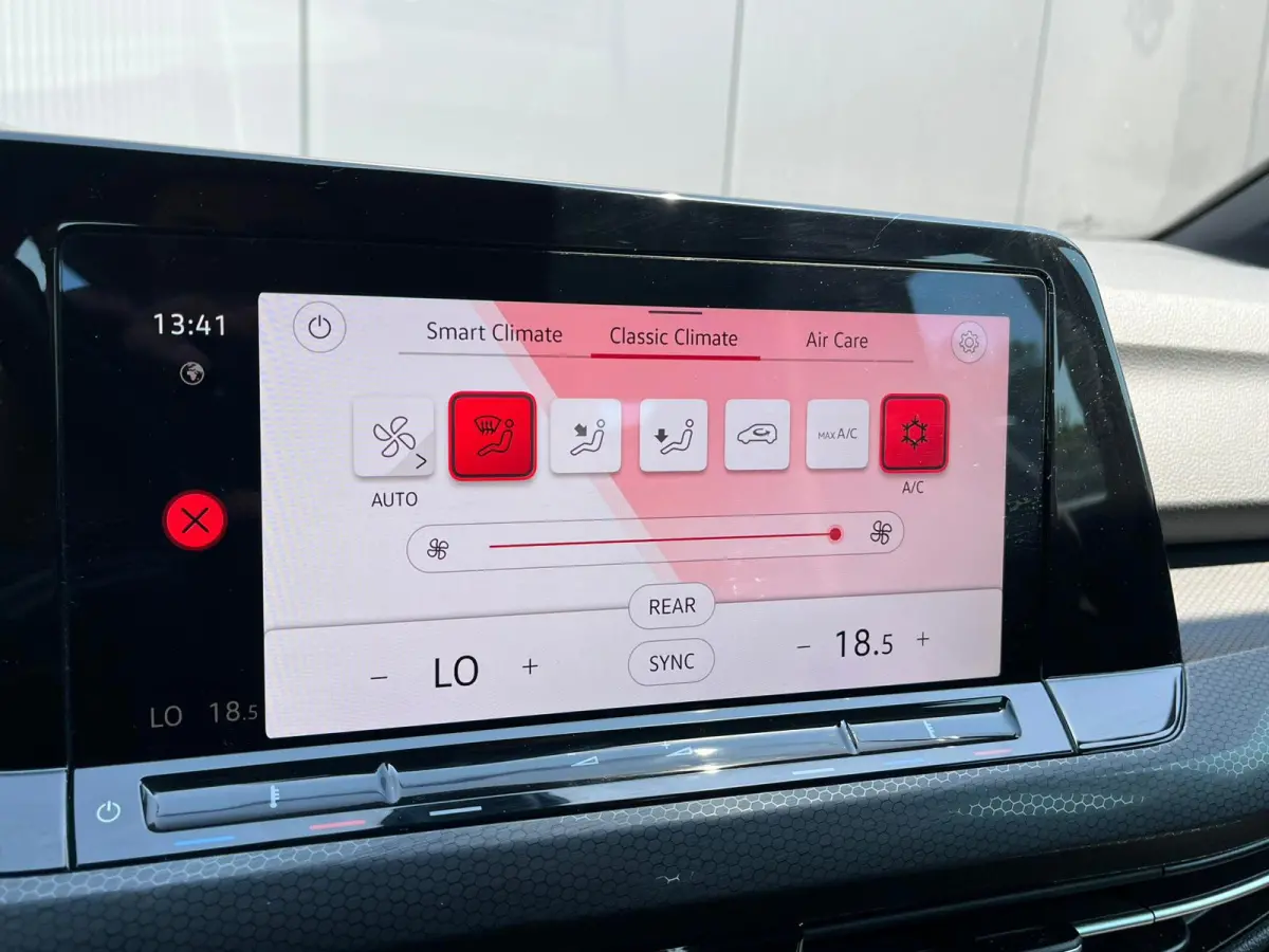 2.0 TSI GTI 245PK | 19' LMV | Achteruitrijcamera | Climate Control | Keyless | LED | Navigatie |
