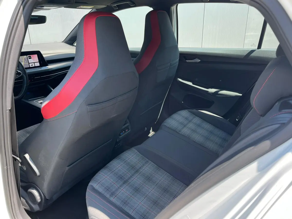 2.0 TSI GTI 245PK | 19' LMV | Achteruitrijcamera | Climate Control | Keyless | LED | Navigatie |