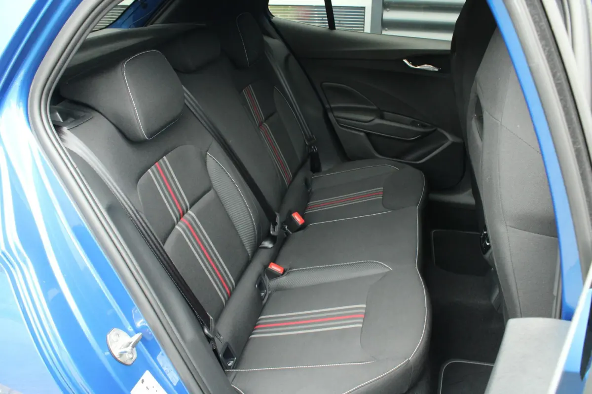 1.0 TSI 115pk DSG Monte Carlo | Cruise Control Adaptief | Stoelverwarming | Camera | Apple CarPlay / Android Auto | Climate Control