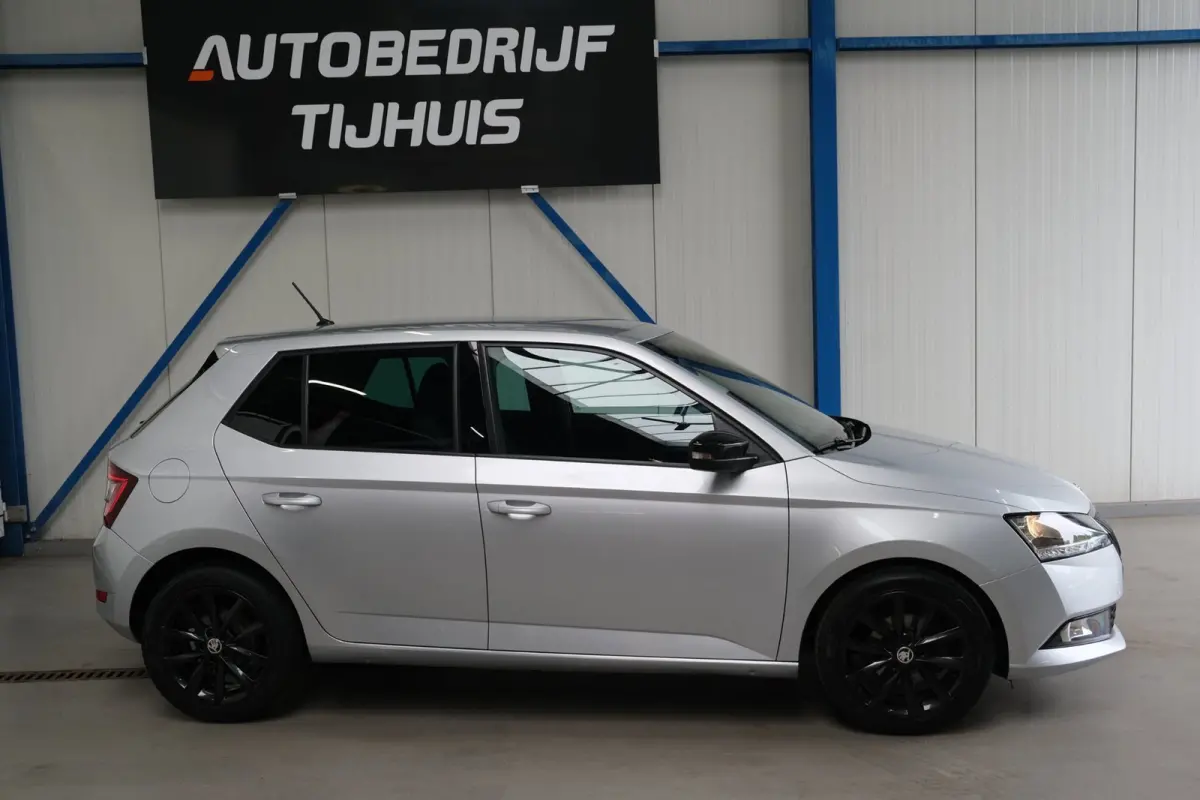 1.0 TSI Sport business - N.A.P. Airco, Cruise, PDC, Carplay.