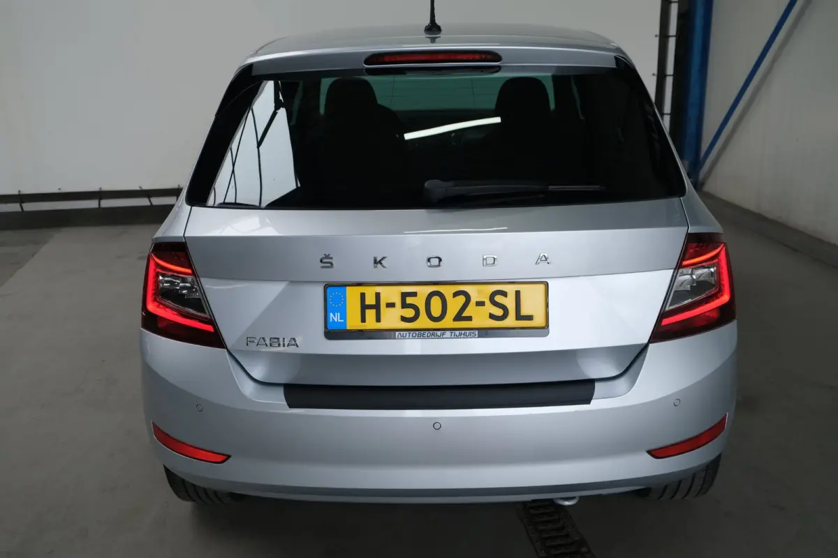 1.0 TSI Sport business - N.A.P. Airco, Cruise, PDC, Carplay.