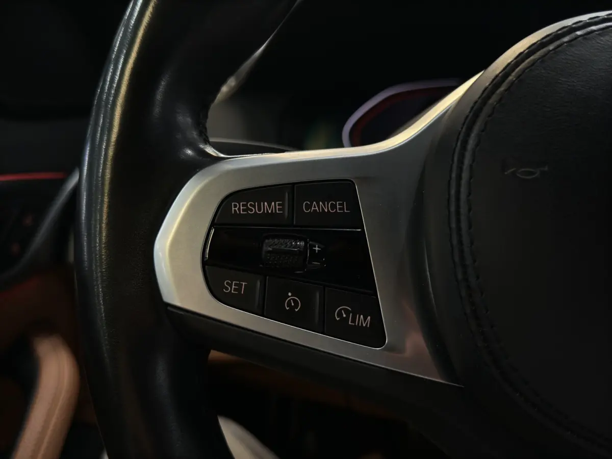 530i Business Edition Plus | M-Pakket | Laser-LED | Camera | CarPlay | Sfeerverlichting | Memory
