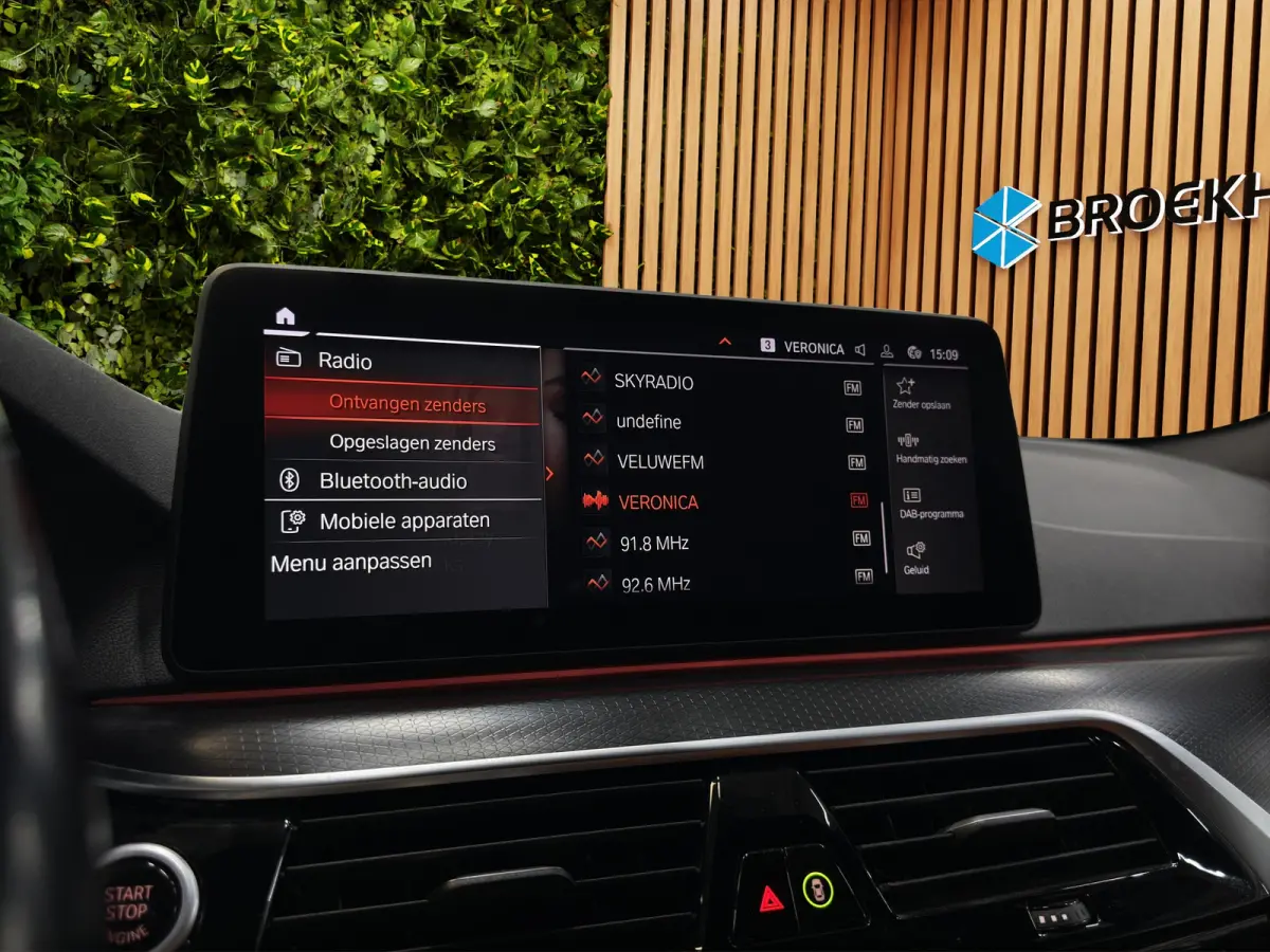 530i Business Edition Plus | M-Pakket | Laser-LED | Camera | CarPlay | Sfeerverlichting | Memory
