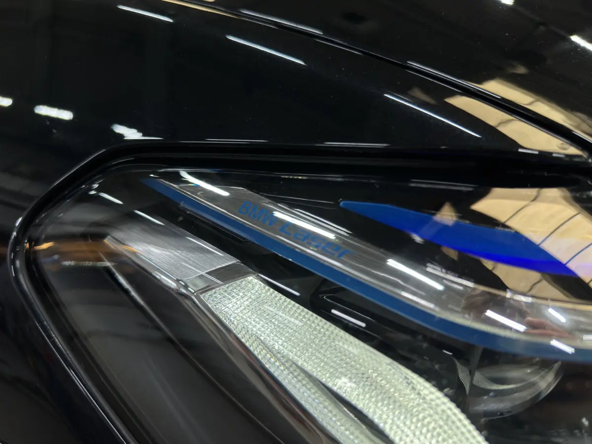 530i Business Edition Plus | M-Pakket | Laser-LED | Camera | CarPlay | Sfeerverlichting | Memory