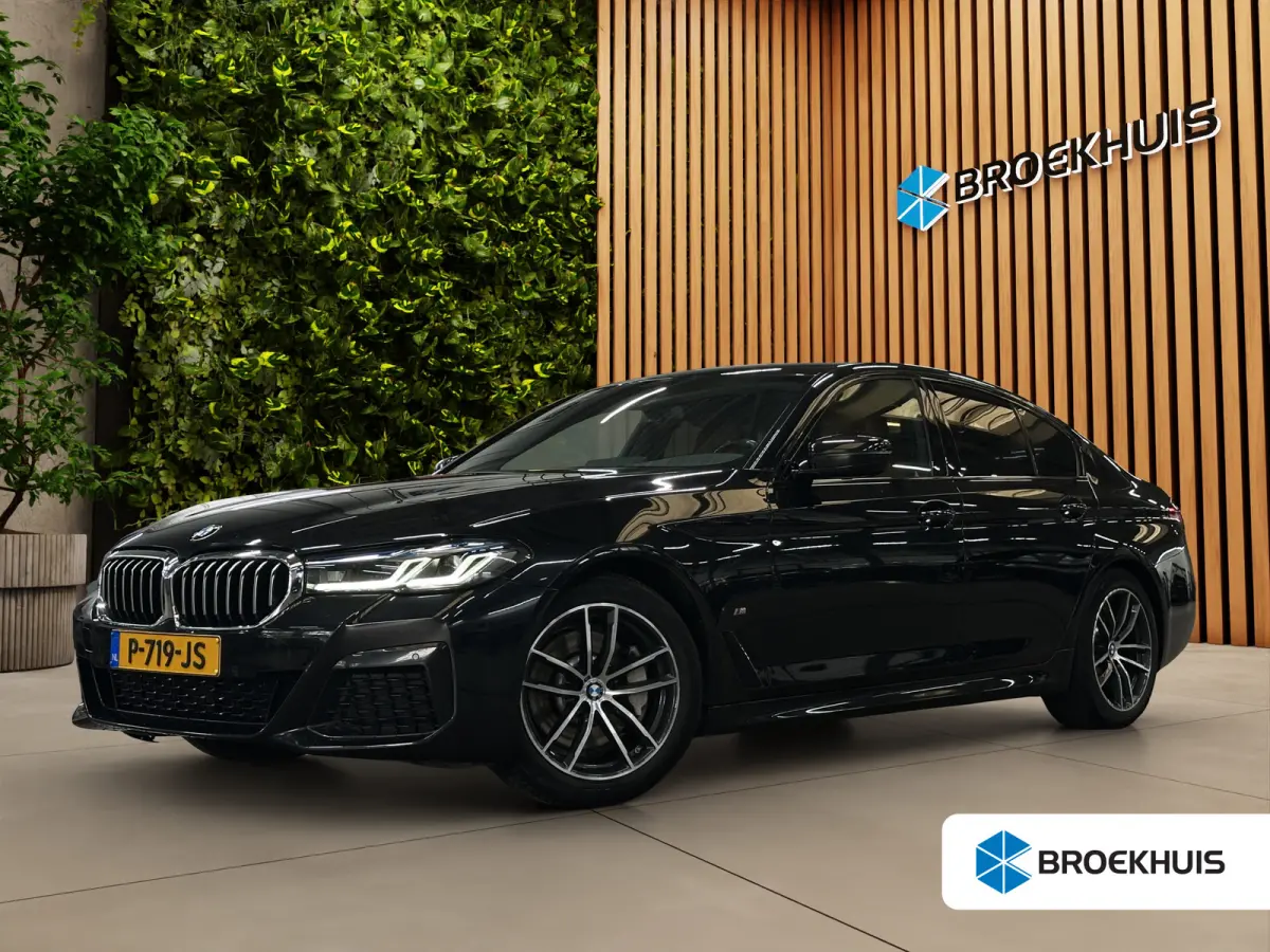 530i Business Edition Plus | M-Pakket | Laser-LED | Camera | CarPlay | Sfeerverlichting | Memory