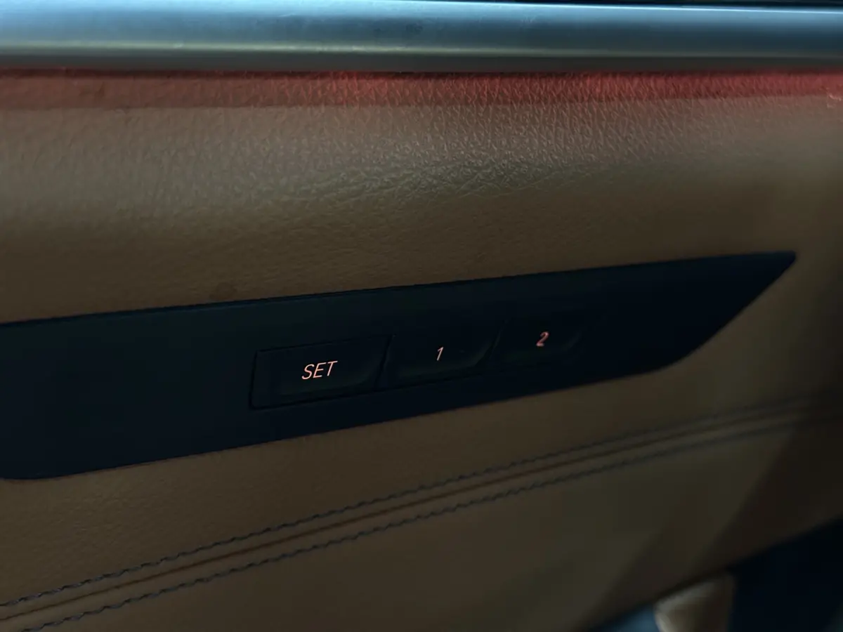 530i Business Edition Plus | M-Pakket | Laser-LED | Camera | CarPlay | Sfeerverlichting | Memory