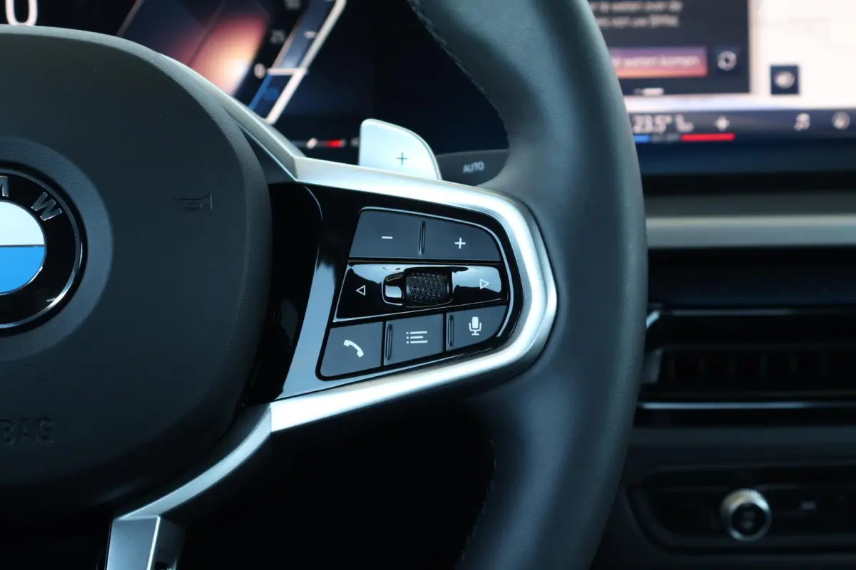218i M Sportpakket/ 18 inch LM/ Stoelverwarming/ BMW Live Cockpit Plus/ Cruise Control/ Navigatie