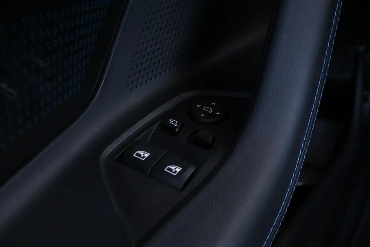 218i M Sportpakket/ 18 inch LM/ Stoelverwarming/ BMW Live Cockpit Plus/ Cruise Control/ Navigatie
