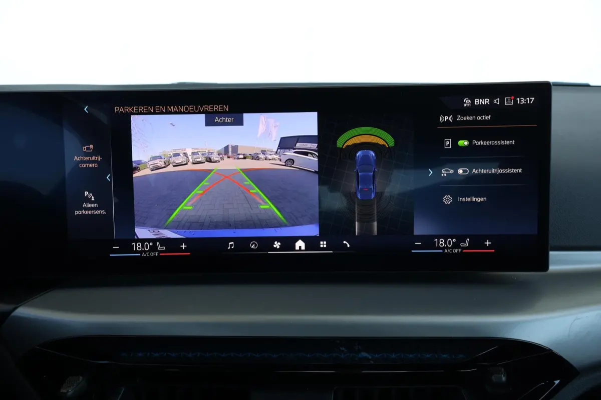 218i M Sportpakket/ 18 inch LM/ Stoelverwarming/ BMW Live Cockpit Plus/ Cruise Control/ Navigatie