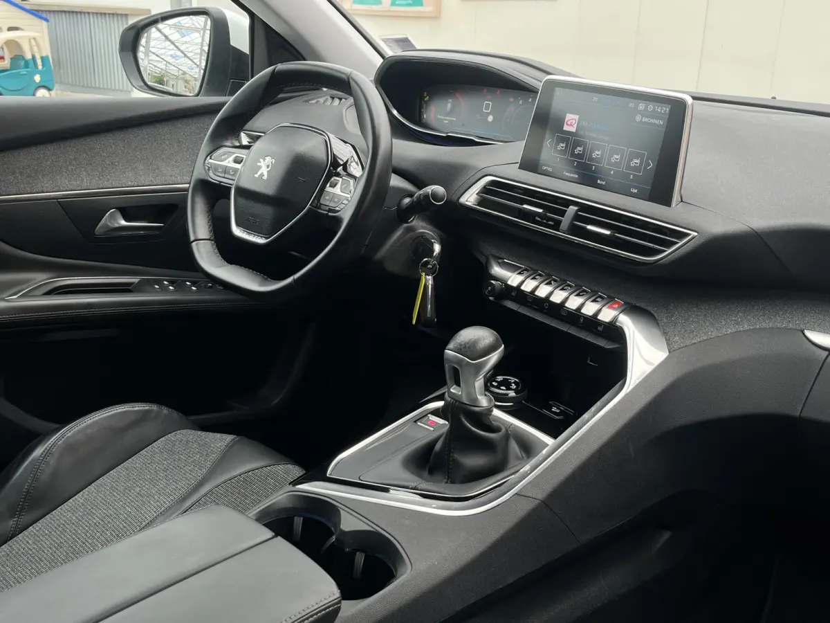 PureTech 130 AGC Première | Schuifdak | Camera voor + achter | Stoelverwarming | Carplay/Android Auto |