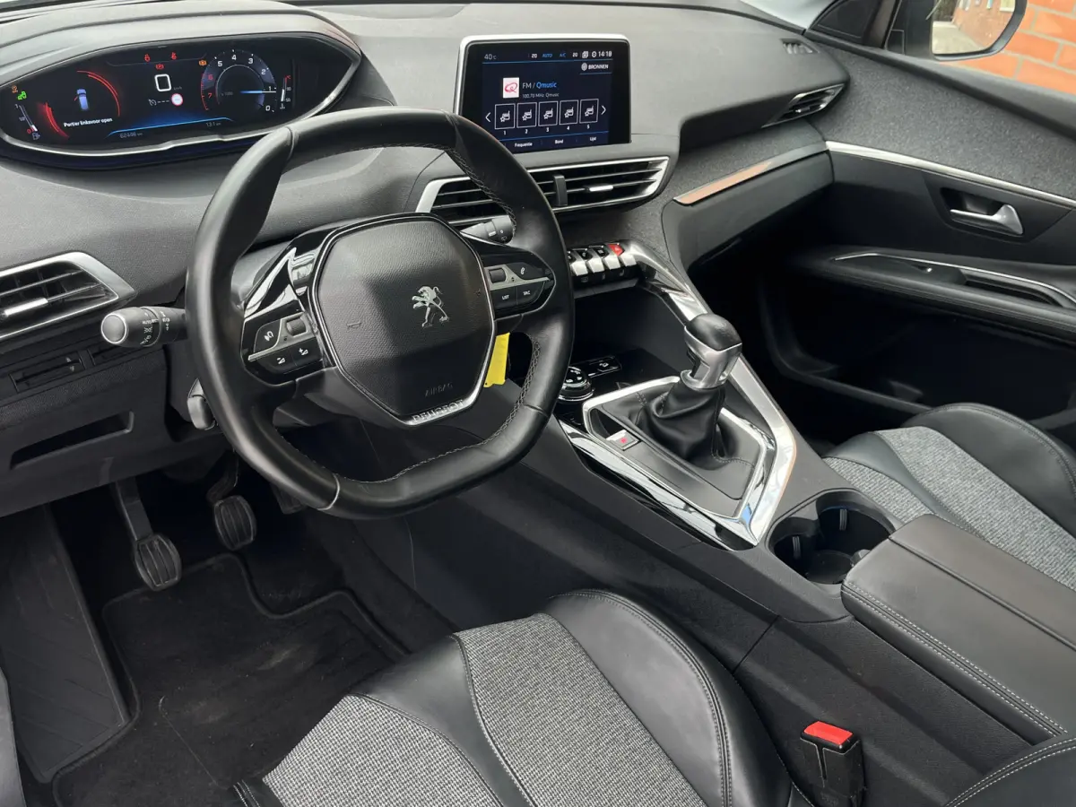 PureTech 130 AGC Première | Schuifdak | Camera voor + achter | Stoelverwarming | Carplay/Android Auto |