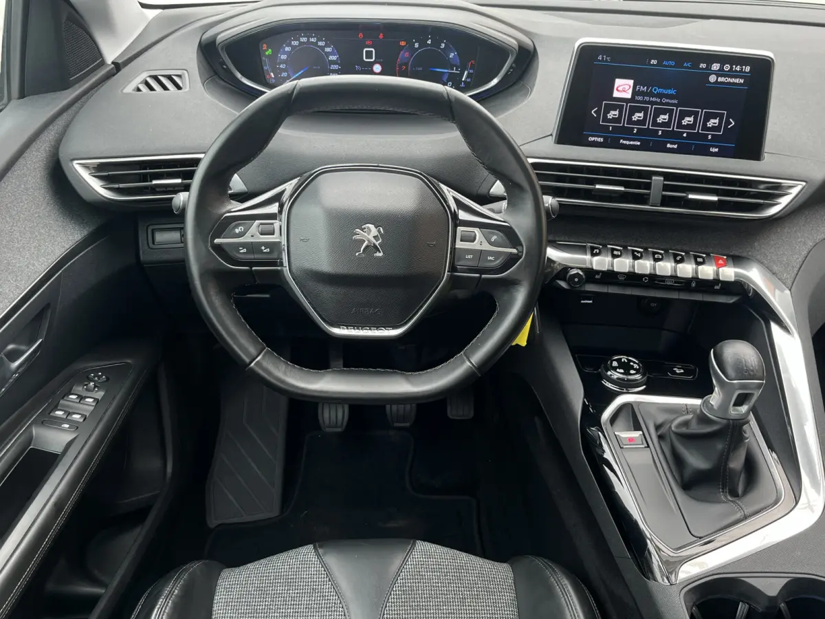 PureTech 130 AGC Première | Schuifdak | Camera voor + achter | Stoelverwarming | Carplay/Android Auto |