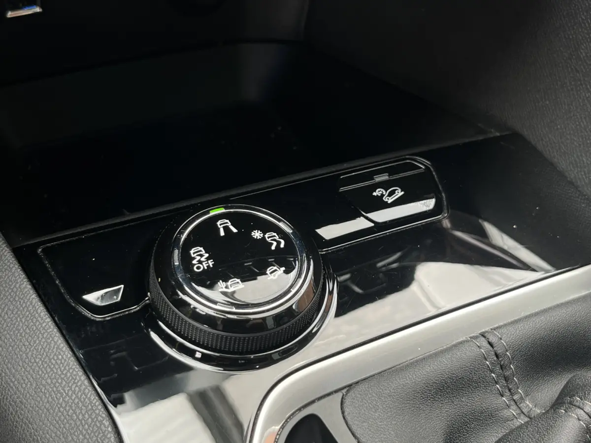 PureTech 130 AGC Première | Schuifdak | Camera voor + achter | Stoelverwarming | Carplay/Android Auto |