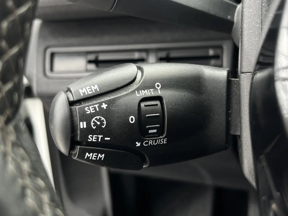PureTech 130 AGC Première | Schuifdak | Camera voor + achter | Stoelverwarming | Carplay/Android Auto |