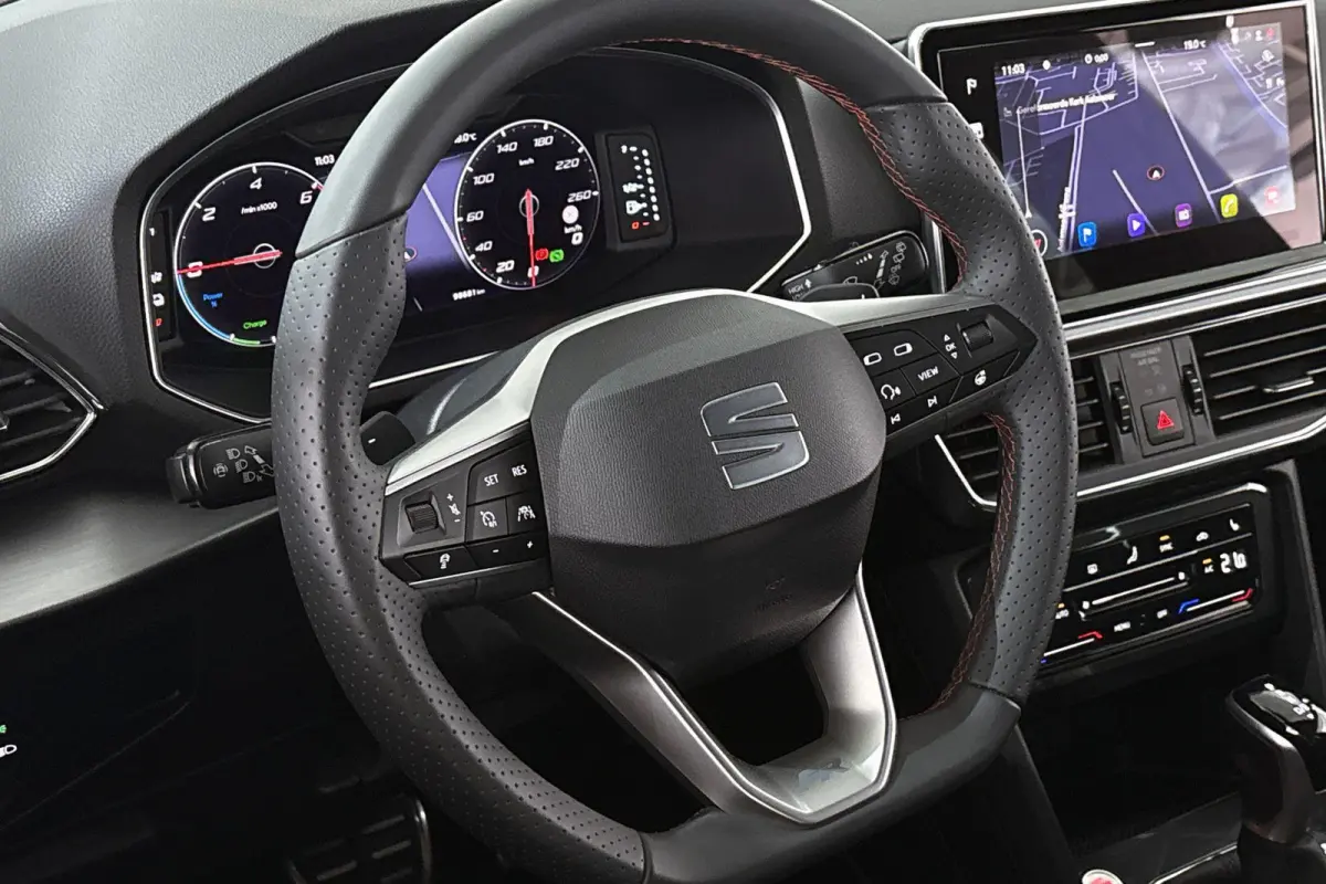 1.4 TSI e-Hybrid PHEV FR Panoramadak Trekhaak Kuipstoelen Camera