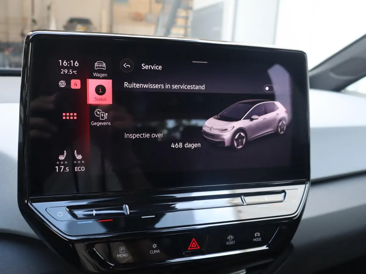 204pk First Plus 58 kWh | SoH 93% | Camera | Stuurwielverwarming | Stoelverwarming | All Season Banden
