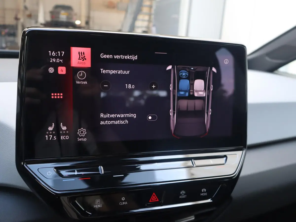 204pk First Plus 58 kWh | SoH 93% | Camera | Stuurwielverwarming | Stoelverwarming | All Season Banden