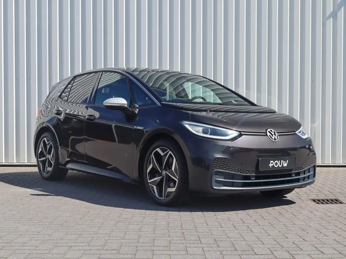 204pk First Plus 58 kWh | SoH 93% | Camera | Stuurwielverwarming | Stoelverwarming | All Season Banden