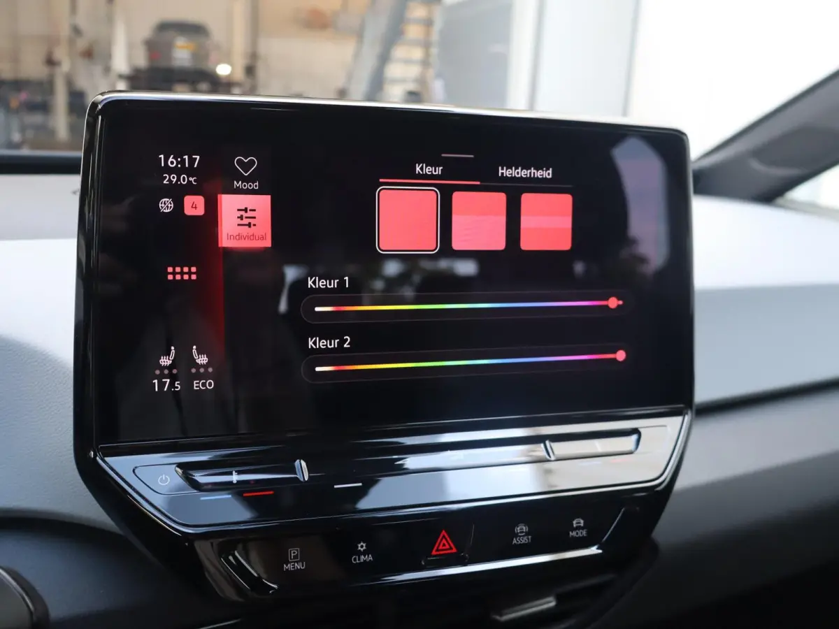 204pk First Plus 58 kWh | SoH 93% | Camera | Stuurwielverwarming | Stoelverwarming | All Season Banden