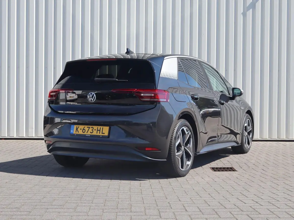 204pk First Plus 58 kWh | SoH 93% | Camera | Stuurwielverwarming | Stoelverwarming | All Season Banden