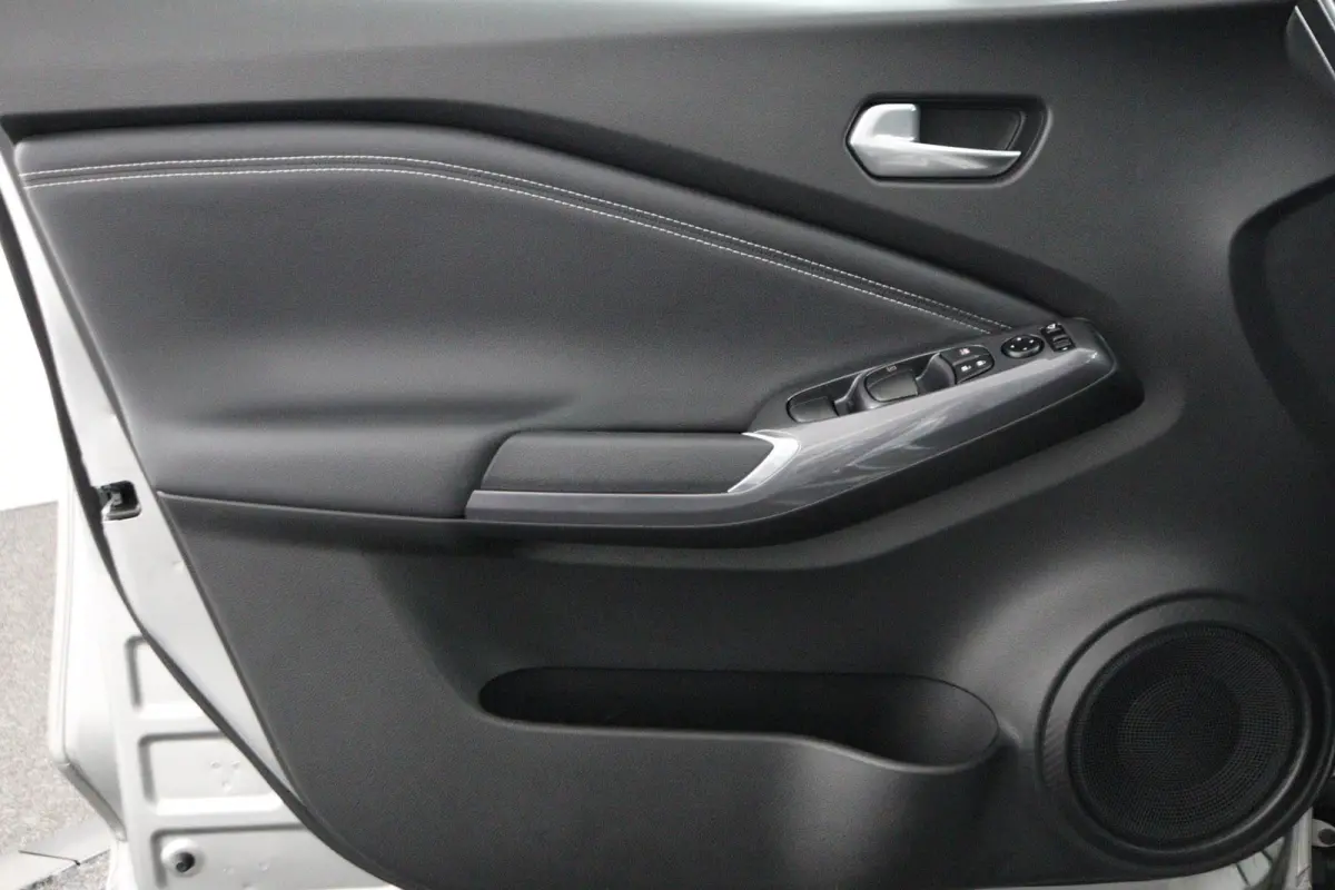 1.6 Hybrid N-Design | Stoel-, Stuur- & Voorruitverw. |