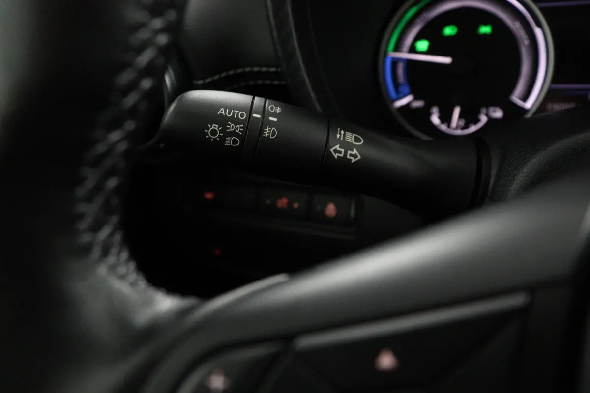 1.6 Hybrid N-Design | Stoel-, Stuur- & Voorruitverw. |