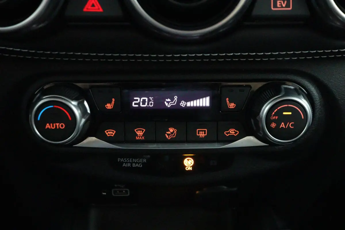 1.6 Hybrid N-Design | Stoel-, Stuur- & Voorruitverw. |