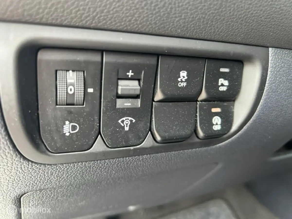 1.2 CVVT DynamicLine * NAVIGATIE * AIRCO *