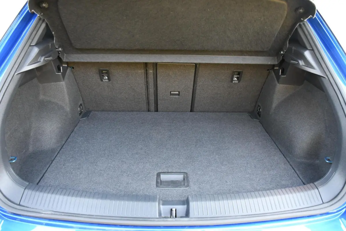 1.5 TSI Sport Business 3X R-line Pano Virtual Camera