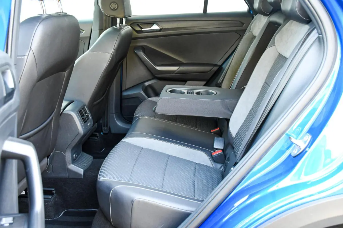 1.5 TSI Sport Business 3X R-line Pano Virtual Camera