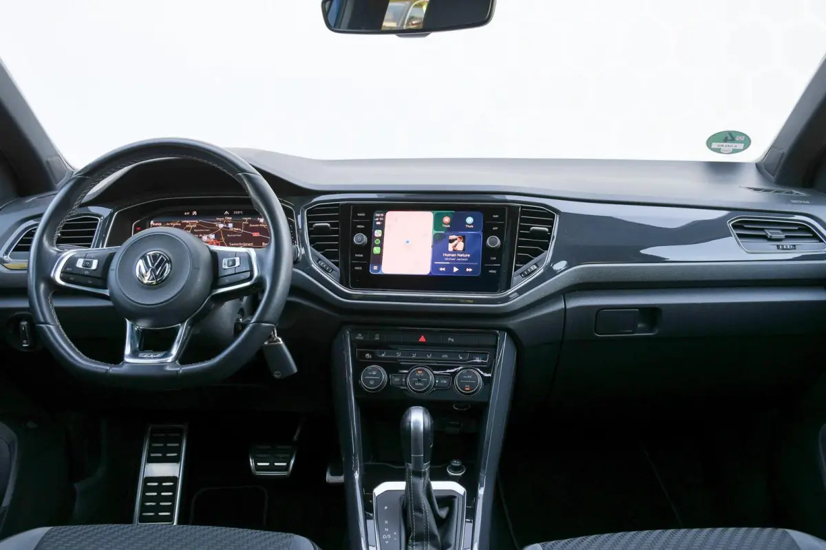 1.5 TSI Sport Business 3X R-line Pano Virtual Camera