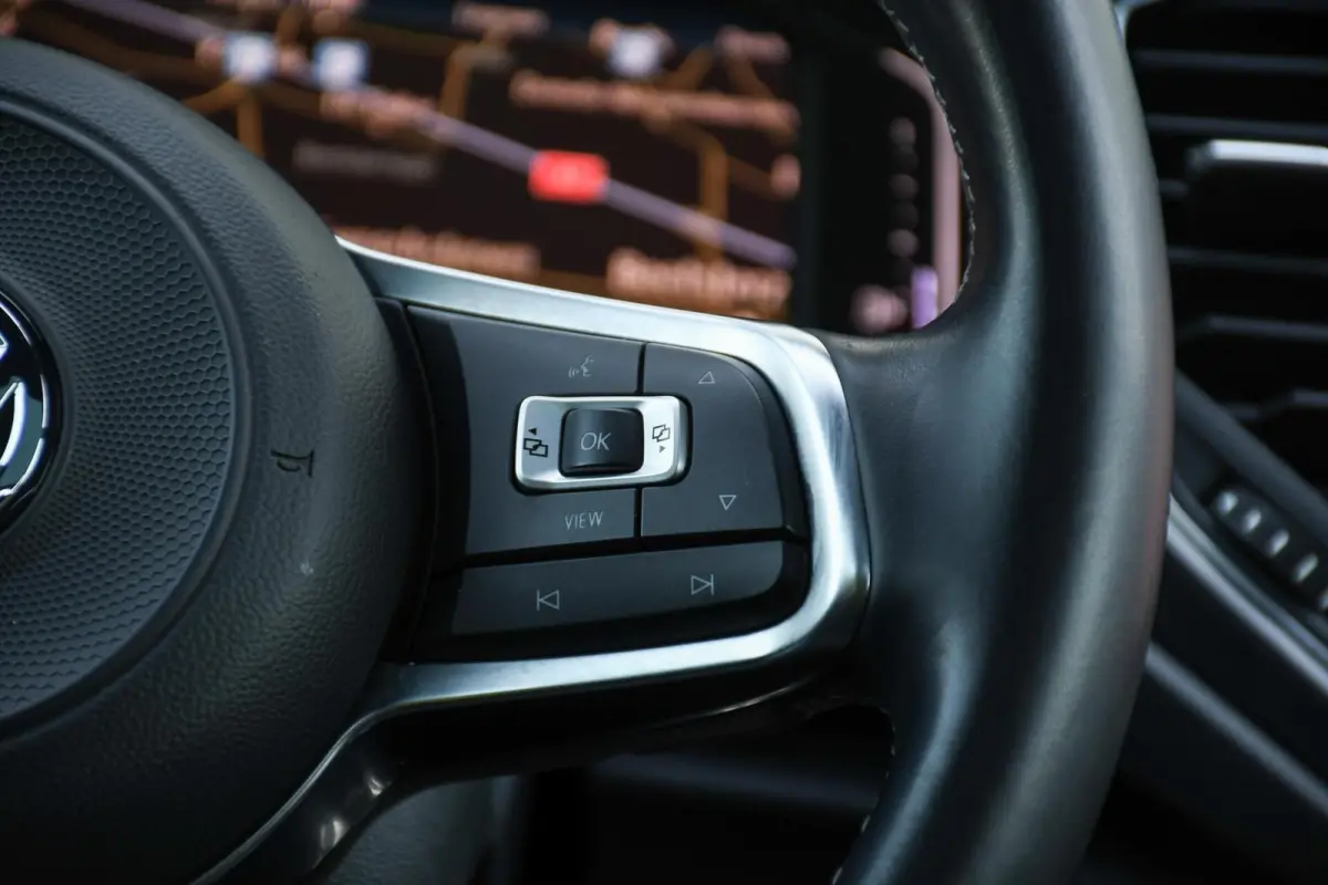 1.5 TSI Sport Business 3X R-line Pano Virtual Camera