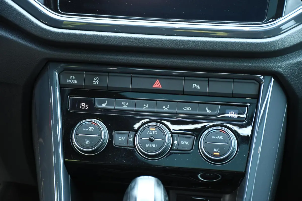 1.5 TSI Sport Business 3X R-line Pano Virtual Camera