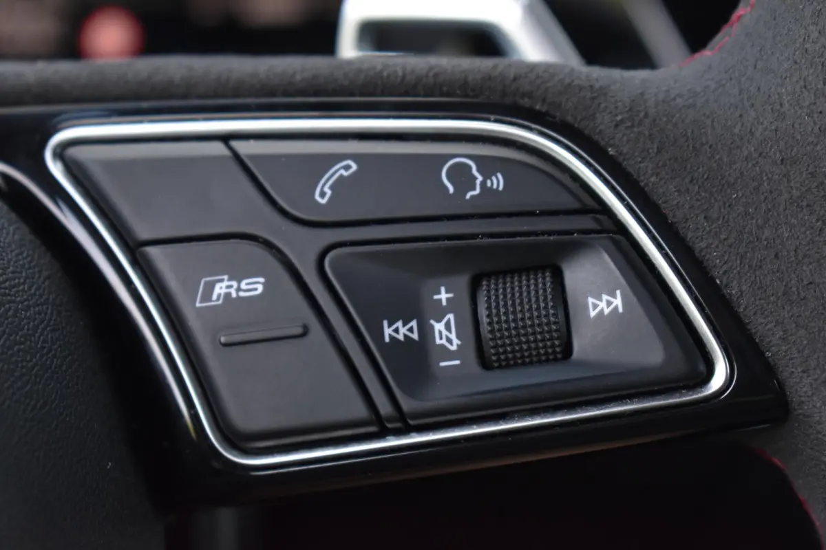 2.5 TFSI RS3 quattro HUD Pano Massage Keyless B&O Lane