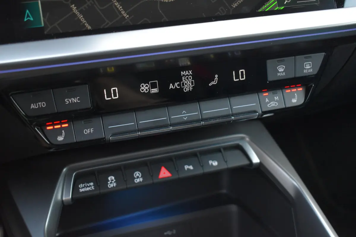 2.5 TFSI RS3 quattro HUD Pano Massage Keyless B&O Lane